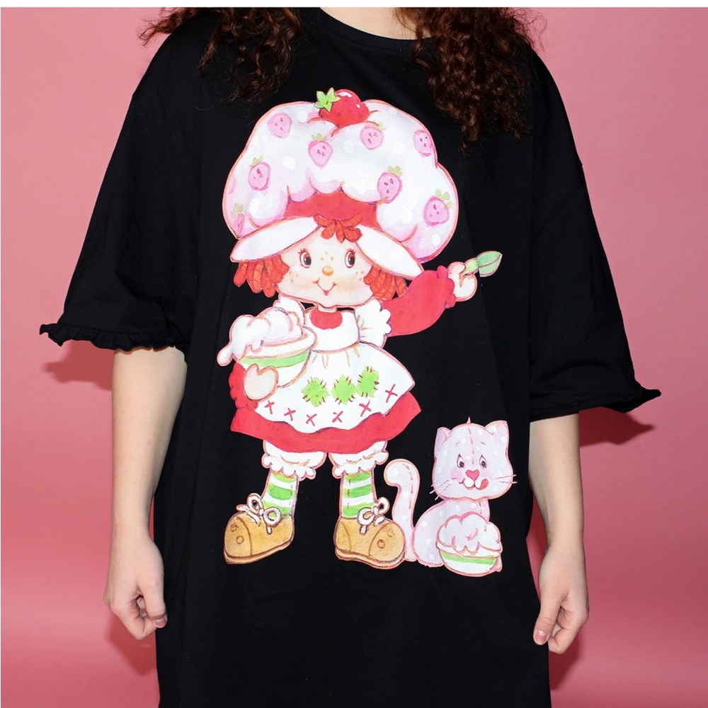 Strawberry Shortcake tshirt dress - various sizes - Picture 3 of 8